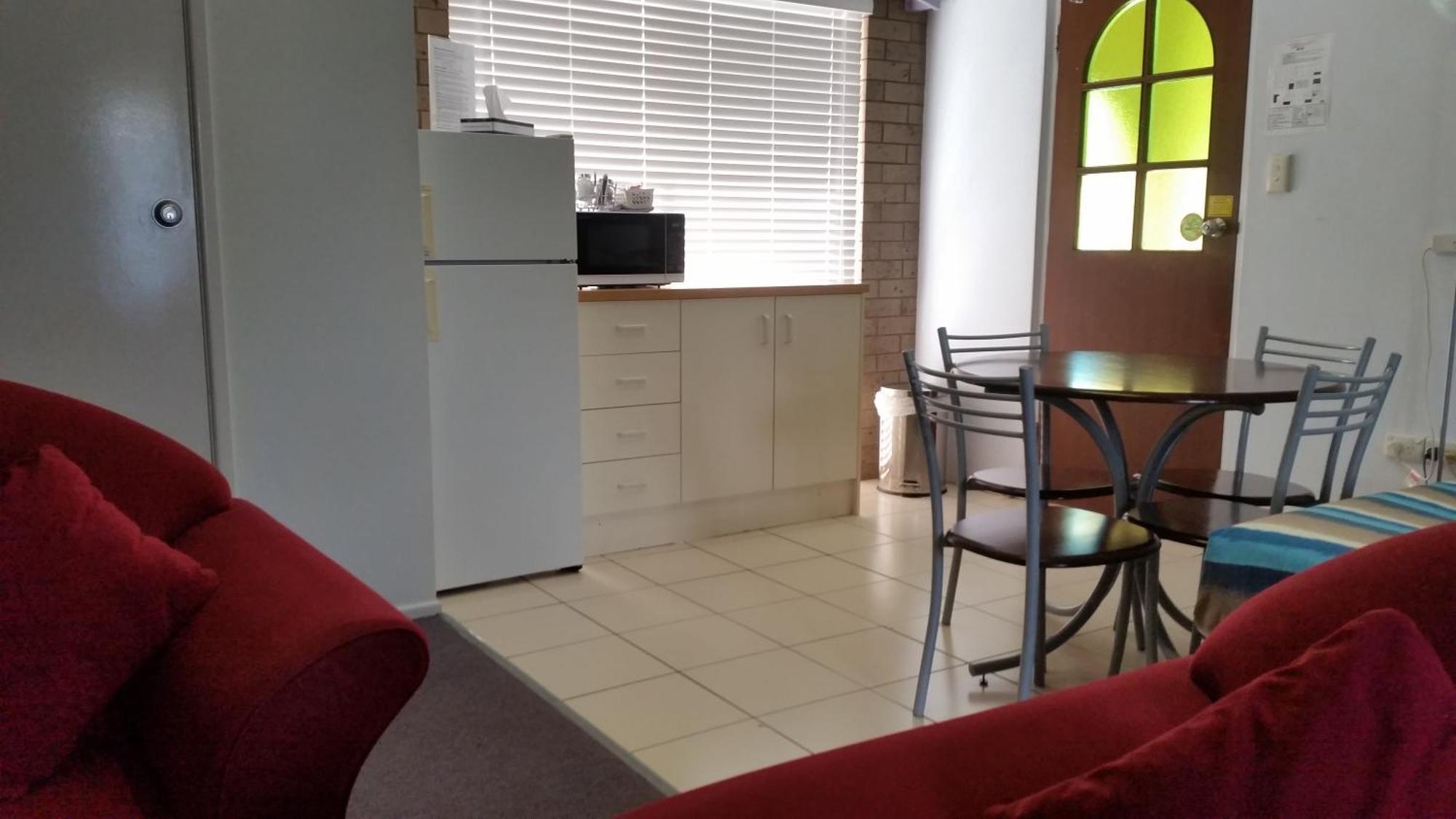 Clifford Park Motor Inn Тувумба Номер фото